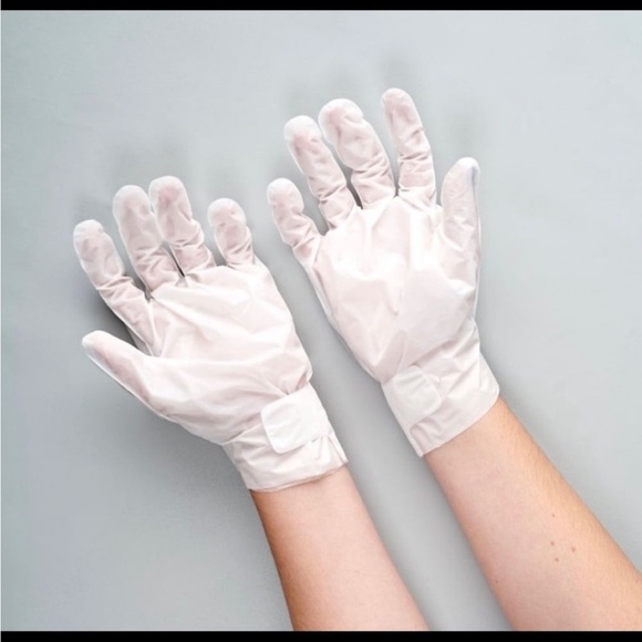 Borghese Deep Hydration Hand Sheet Mask - Picture 2 of 6